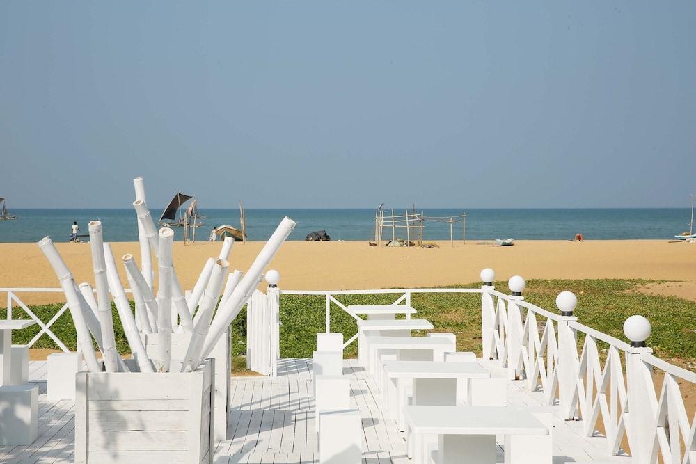 Zand Negombo Ettukala Extérieur photo
